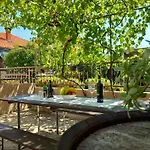 Apartman Oli *